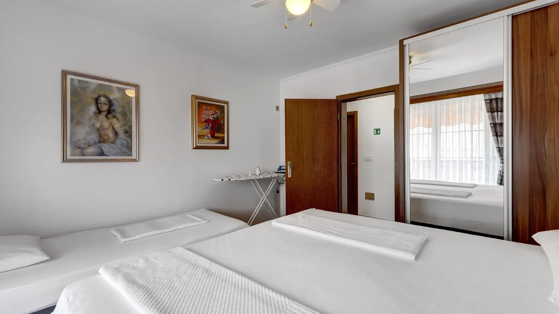 Senada Apartments Selce