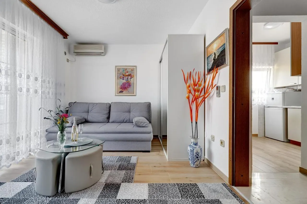 Senada Apartments Selce